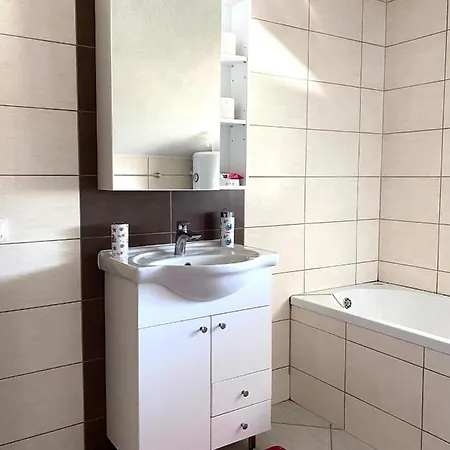 Big 3 Bedrooms Apartamento Bihać